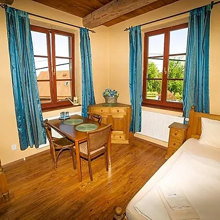 Stary Dum Hotel Cernosice